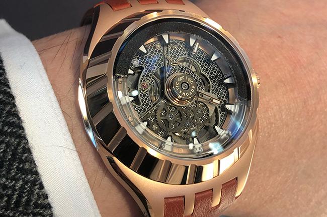 原來，AP與SWATCH是同等級的？！ 使用最新抗磁游絲Nivachron的SWATCH FlyMagic限量腕錶