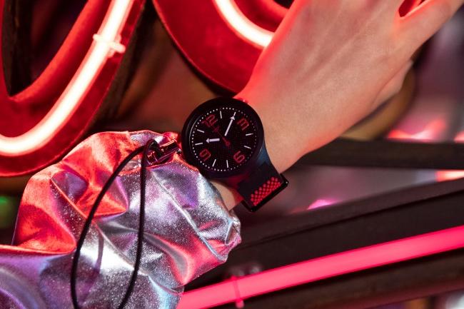 大膽前衛登場 SWATCH Big Bold腕錶