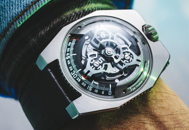 URWERK UR-100 SpaceTime鈦金屬及鋼款