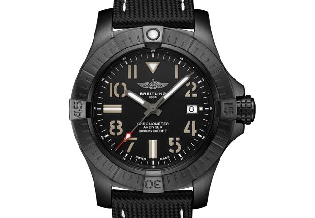 百年靈Avenger Automatic 45 Seawolf Night Mission復仇者深潛海狼夜間任務自動腕錶