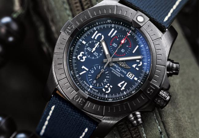 百年靈Super Avenger Chronograph 48超級復仇者夜間任務計時腕錶