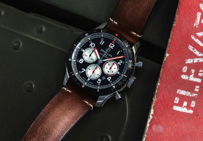 百年靈Aviator 8 Mosquito航空計時腕錶