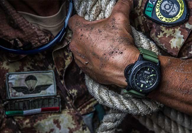 沛納海Submersible Marina Militare Carbotech腕錶