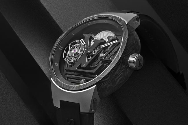 輕量化陀飛輪 路易威登Tambour Curve Flying Tourbillon