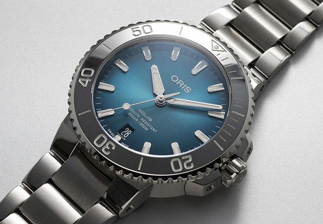 ORIS Aquis日期錶漸層藍面盤款