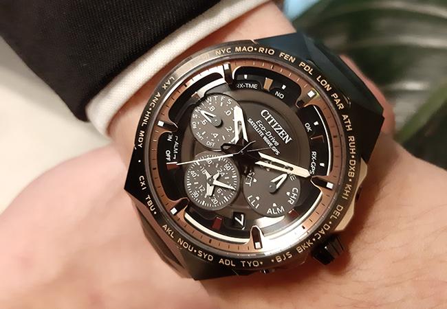 CITIZEN 鈦金屬科技50週年旗艦紀念限量腕錶 光動能GPS衛星對時潛水腕錶F158