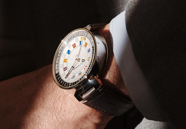 路易威登LOUIS VUITTON Tambour Moon Dual Time Graphite