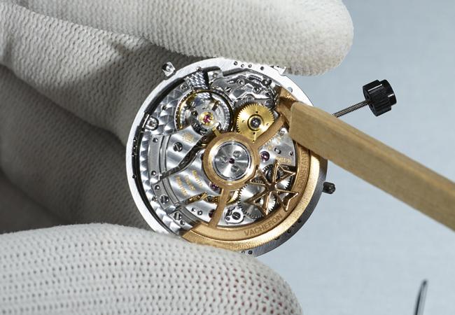 江詩丹頓VACHERON CONSTANTIN自2019年與羅浮宮博物館合作，此次推出拍賣活動。