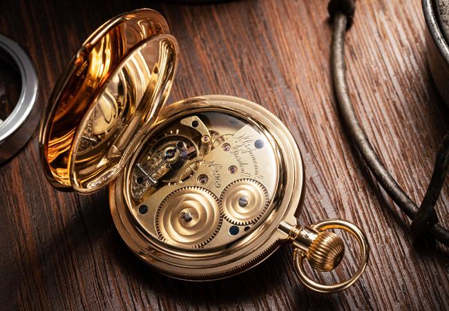 MORITZ GROSSMANN格羅斯曼先生自製2969號機芯的黃金獵人懷錶