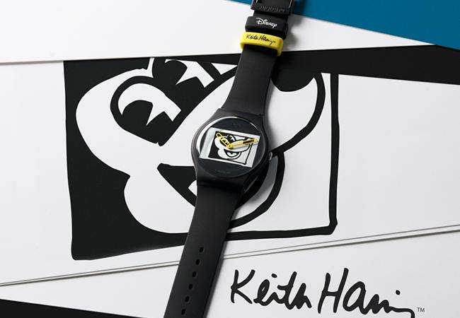Disney Mickey Mouse X KEITH HARING Collection By Swatch系列腕錶黑白米奇Mickey Blanc Sur Noir款，型號：SUOZ337