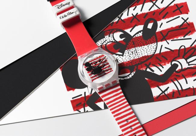 Disney Mickey Mouse X KEITH HARING Collection By Swatch系列腕錶條紋米奇Mouse Marinière款，型號：GZ352