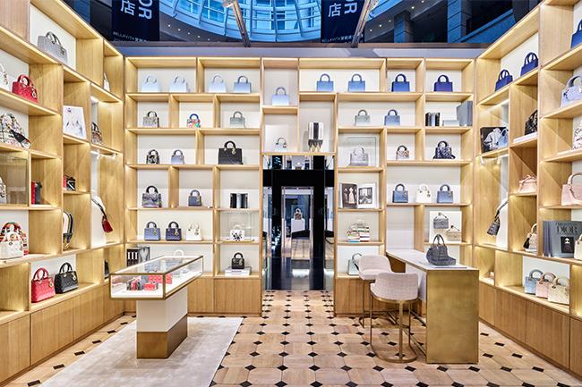 LADY DIOR台北BELLAVITA 寶麗廣塲期間限定店