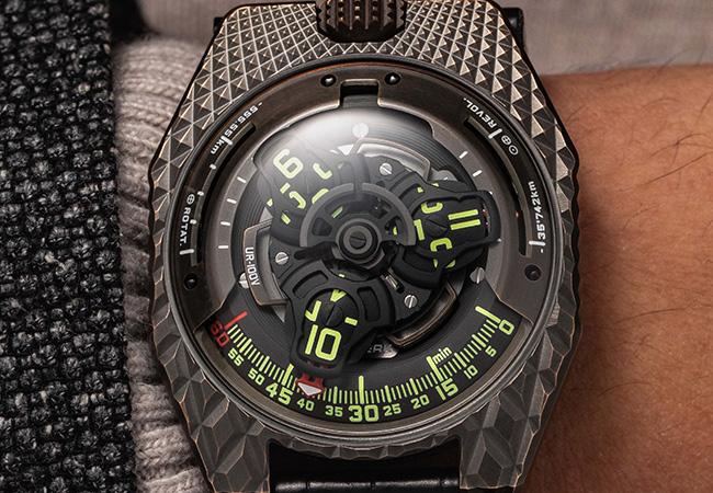 URWERK UR-100V T-Rex