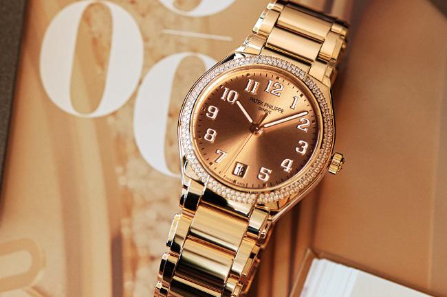PATEK PHILIPPE百達翡麗Twenty~4 Automatic 7300/1200 獨特花邊造型展現華美別緻