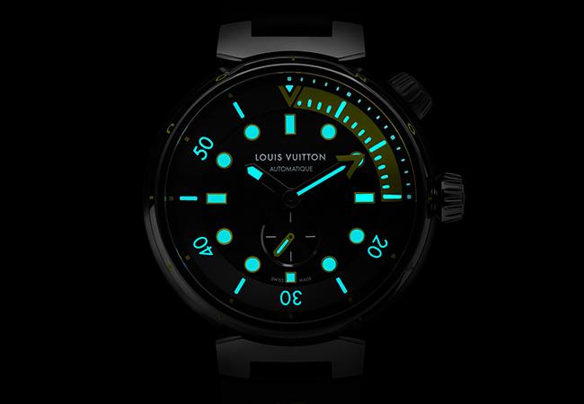Tambour Street Diver