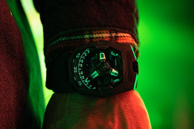 URWERK UR-220 SL Asimov 黑暗中的夜明珠 