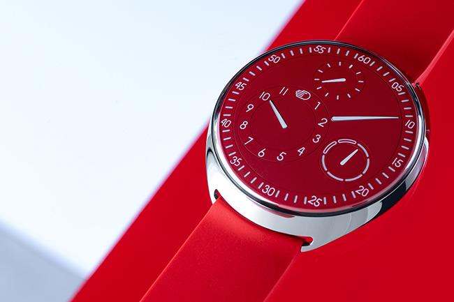 RESSENCE Type 1RED 紅色動力匯聚腕間