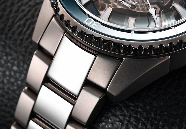 RADO Captain Cook High-Tech Ceramic 