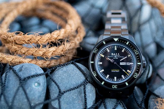 BALL WATCH經典設計潛水腕錶 彩虹燈管綻放光芒