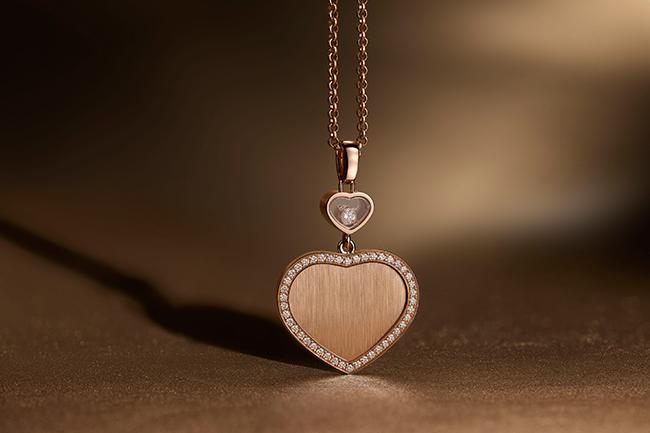 《007生死交戰》電影聯名款 蕭邦Happy Hearts Golden Hearts系列珠寶 