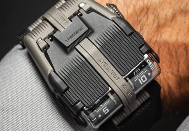 URWERK UR-112 Aggregat雙色腕錶
